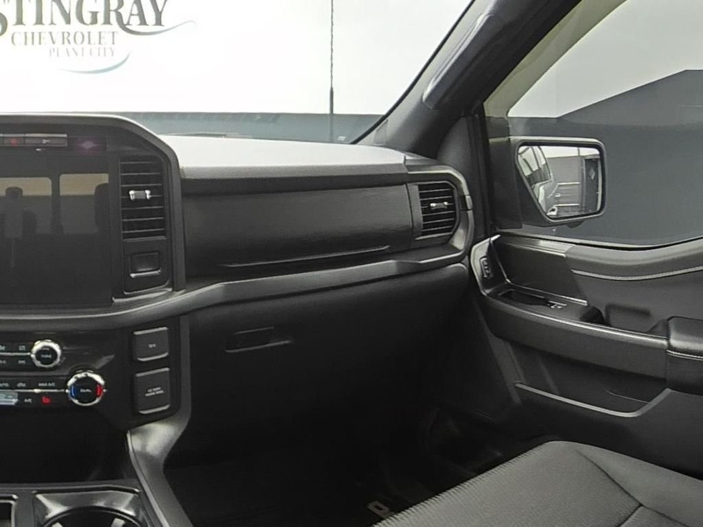 Used 2024 Silver Ford XLT image 15