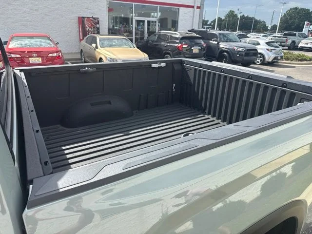 Used 2024  Toyota SR5 image 14