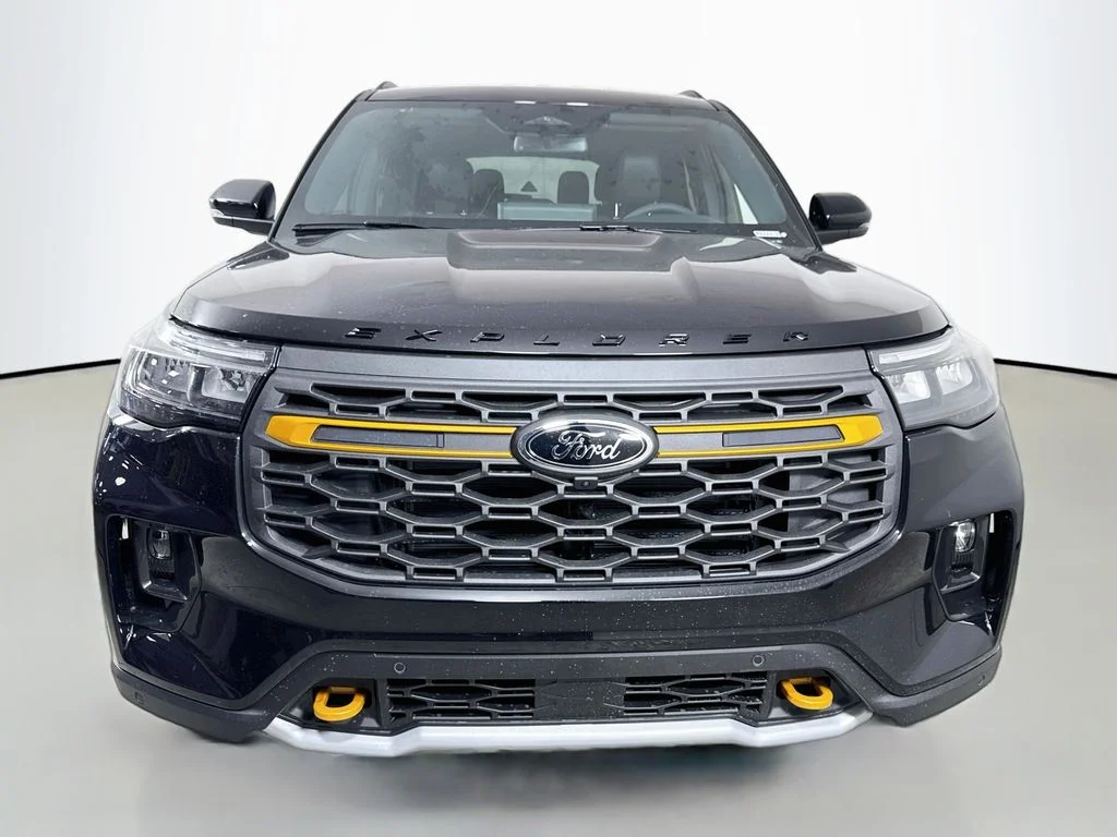 New 2026 Agate Black Metallic Ford Tremor® image 2