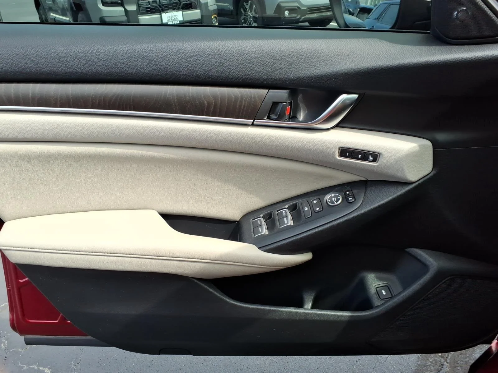 Used 2019 Radiant Red Metallic Honda EX-L image 22