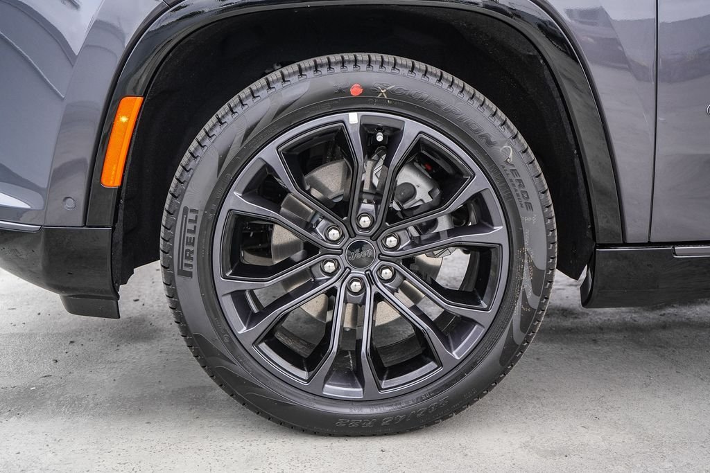 New 2026 Gray Metallic Jeep Summit Obsidian image 11
