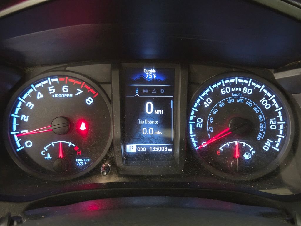 Used 2018 Gray Toyota SR image 23