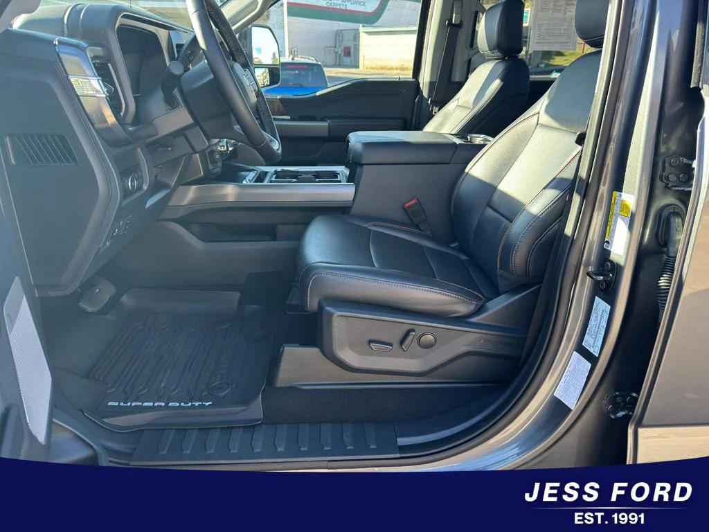 2025 Ford F-350 Super Duty Lariat - Photo 14
