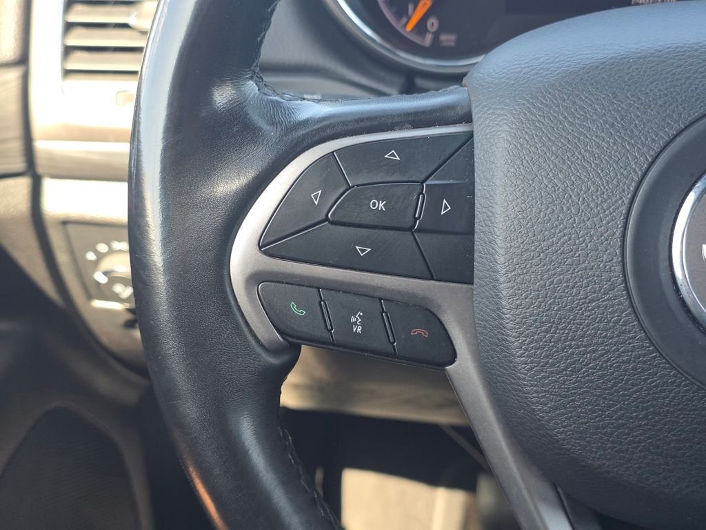 Certified Used 2020 Black Jeep Altitude image 33