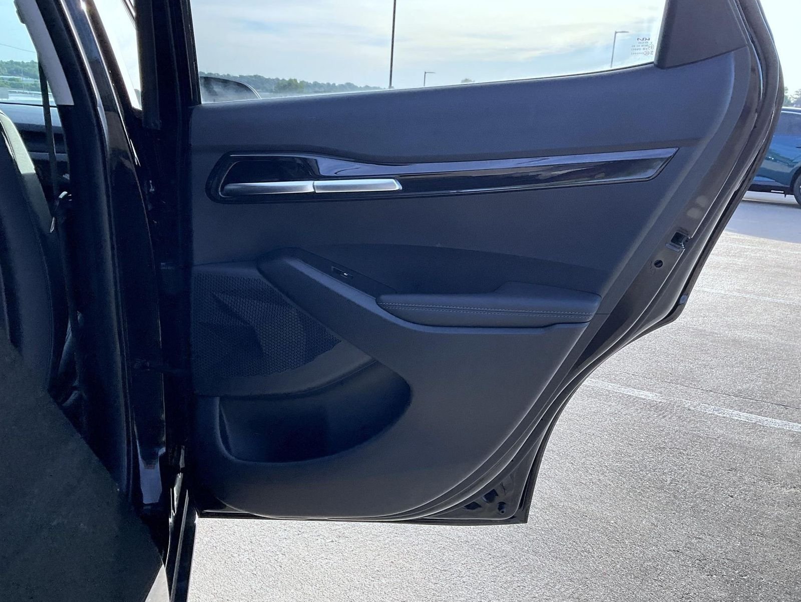 Used 2022 Black Kia EX image 19