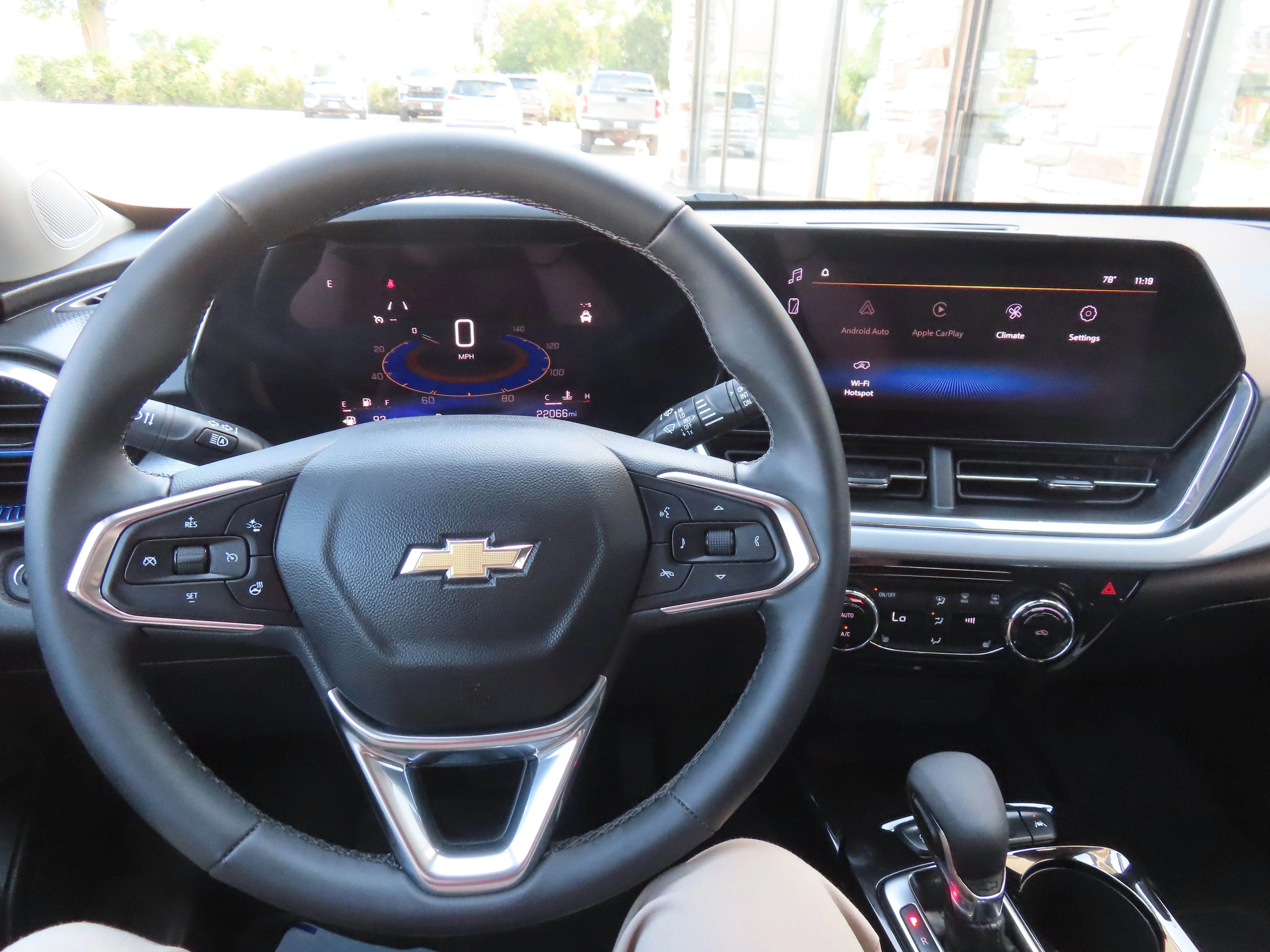 2024 Chevrolet Trax LT - Photo 16