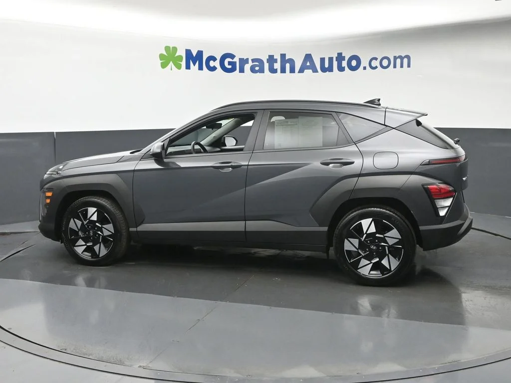 Used 2025 Gray Hyundai SEL image 23