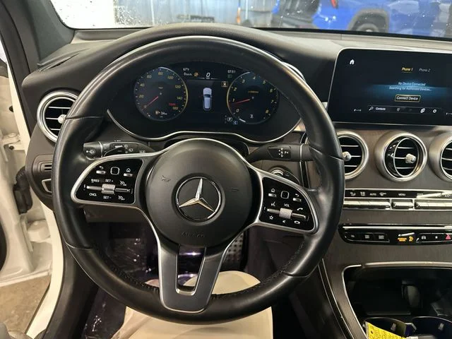 Used 2022  Mercedes-Benz GLC 300 image 15