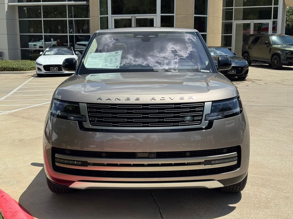 Certified Used 2023 Gray Land Rover SE image 3