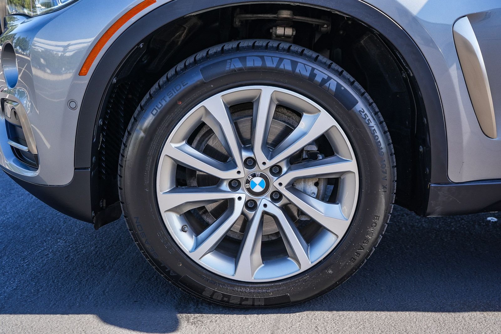 Used 2019 Space Gray Metallic BMW xDrive35i image 13