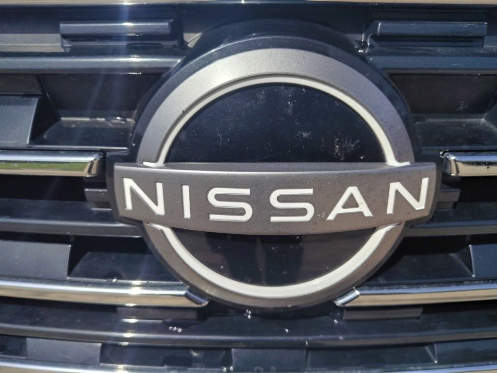 Used 2024 White Nissan S image 18