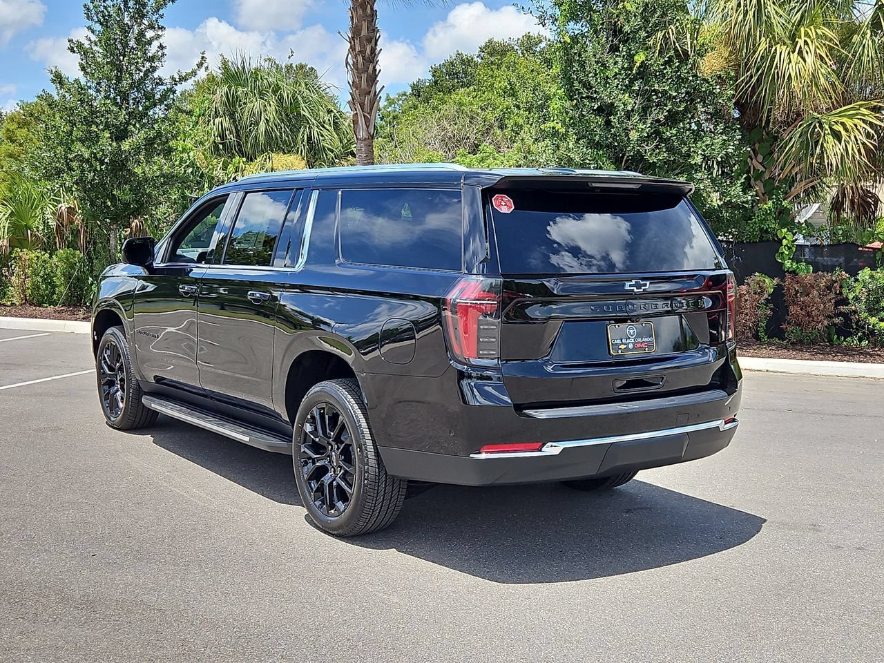 2026 Chevrolet Suburban LS - Photo 6