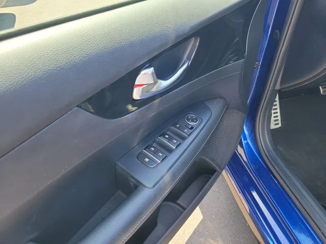 Used 2020 Blue Kia GT-Line image 11