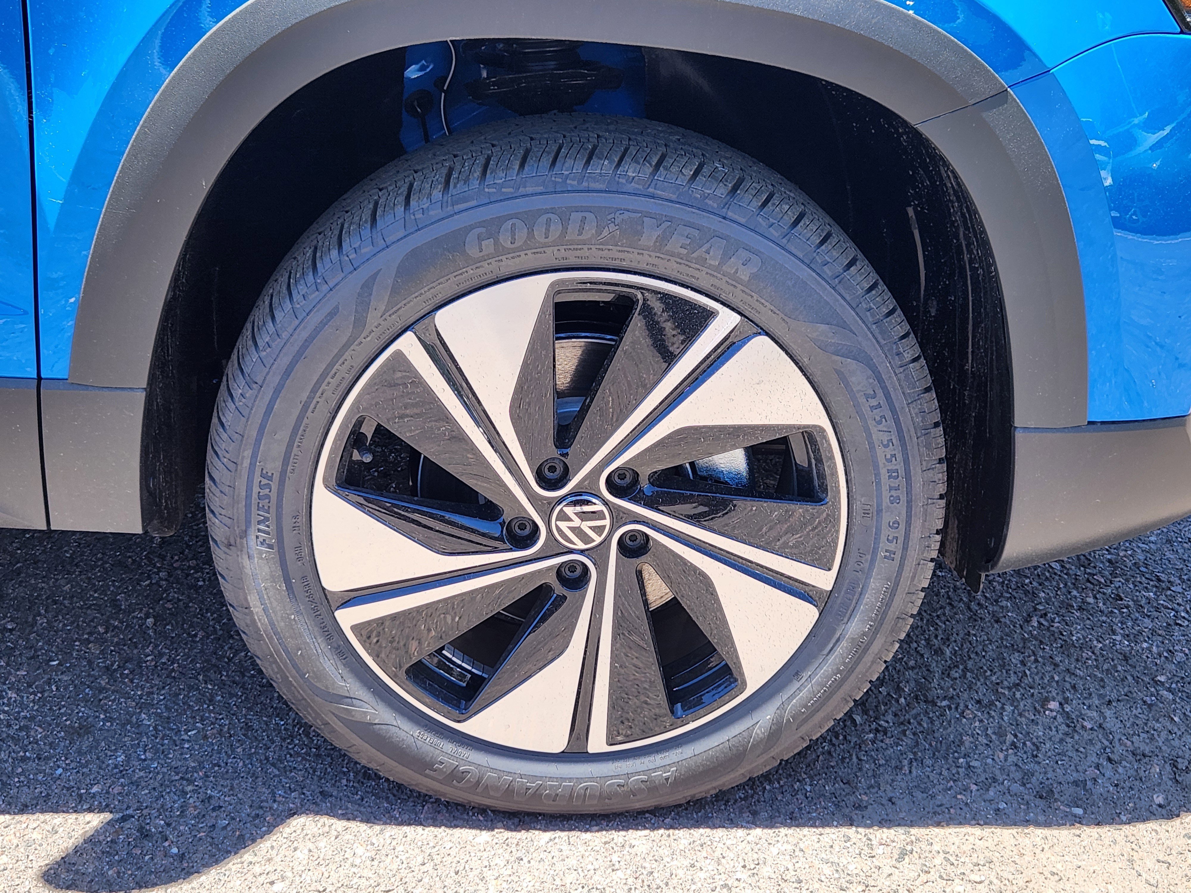 New 2026 Blue Volkswagen 1.5T SE image 10