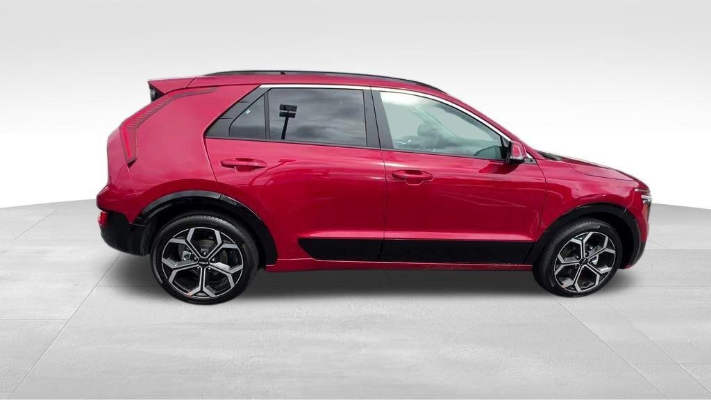 2025 Kia Niro EX Touring - Photo 8