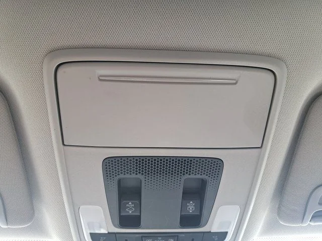 Used 2025  Honda Touring image 17