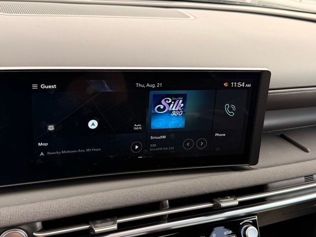 Used 2025 Green Hyundai Limited image 16