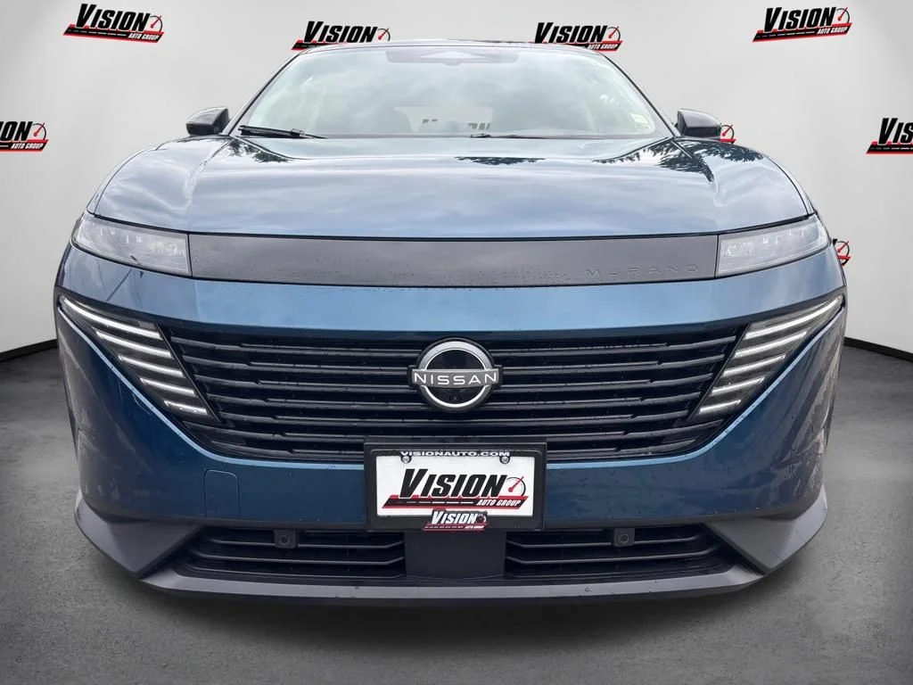 Used 2025 Blue Nissan SL image 6