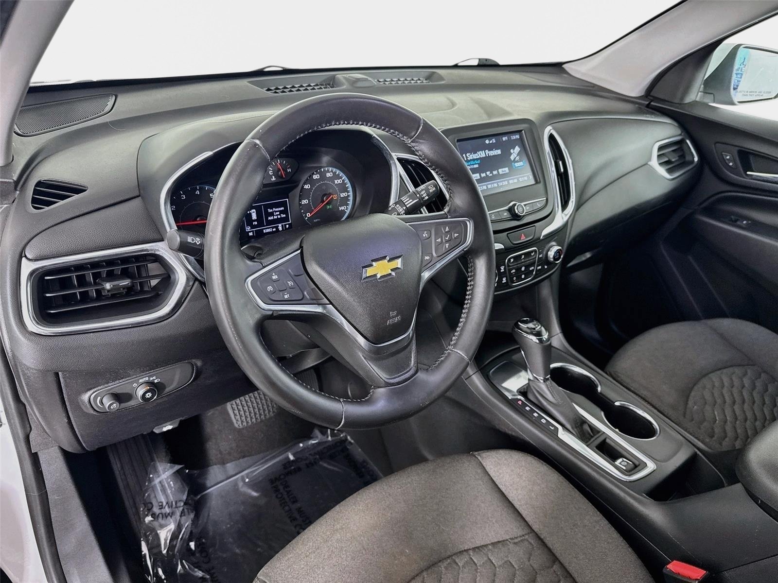 Used 2018 Summit White Chevrolet LT image 9