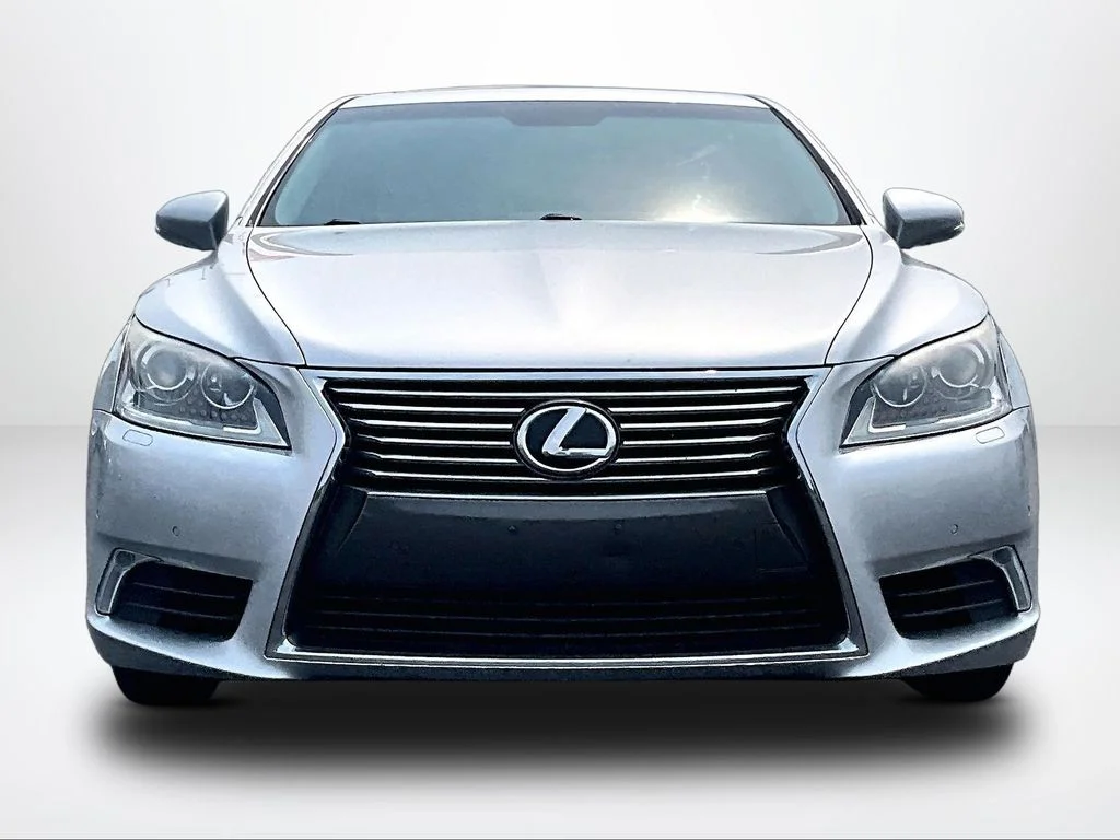 Used 2014 Silver Lexus 460 image 3