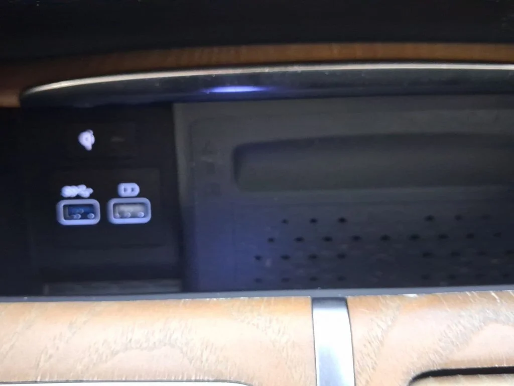 Used 2023 Black Genesis 3.5T image 18