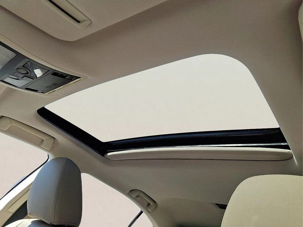 Used 2020 Silver Lexus 350 image 26