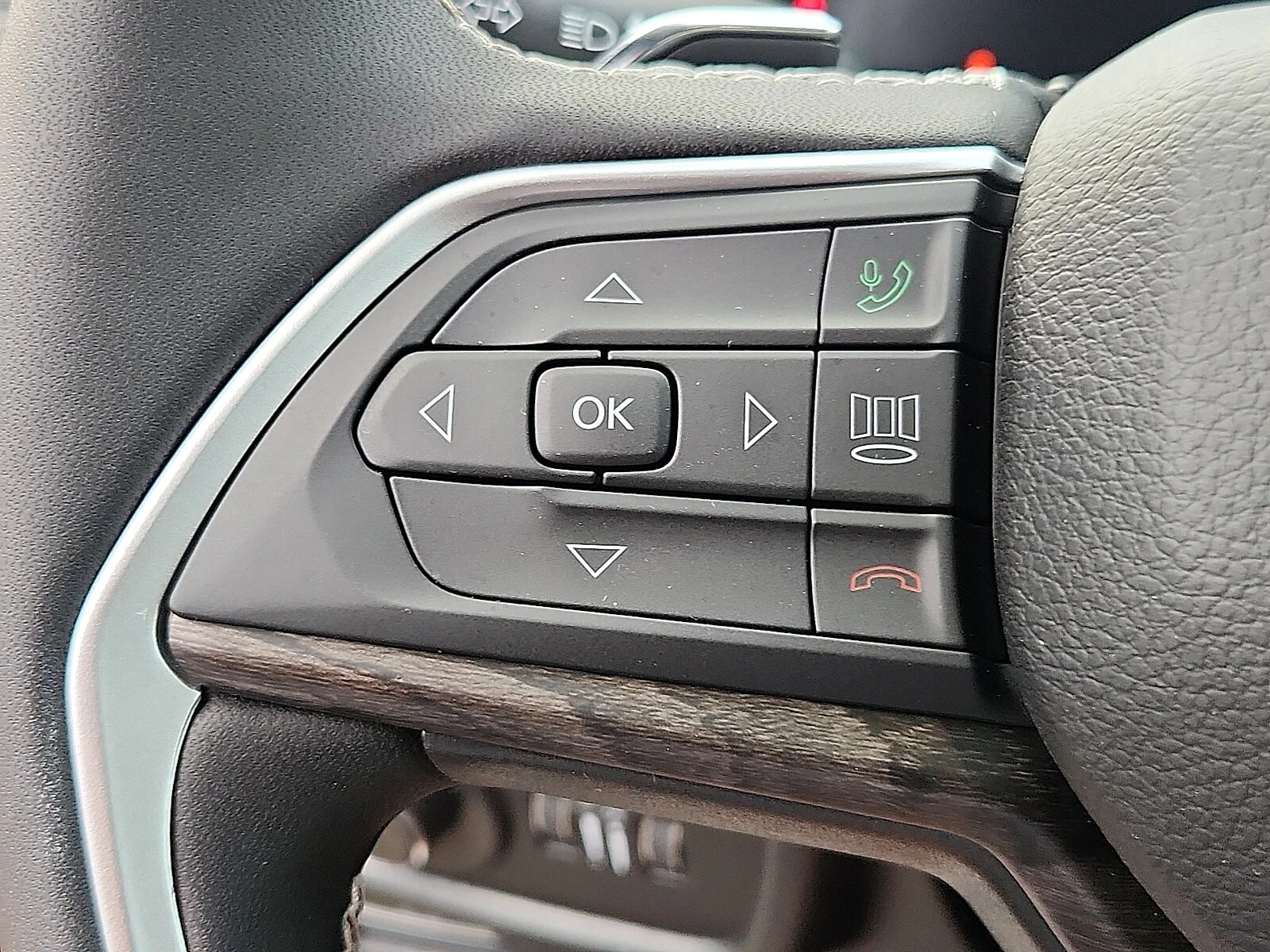 New 2027 Gray Jeep LAREDO 4X4 image 20