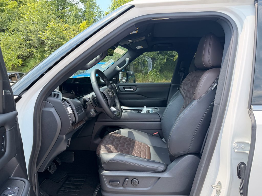 Used 2026 Aspen White Tricoat Nissan Platinum image 6