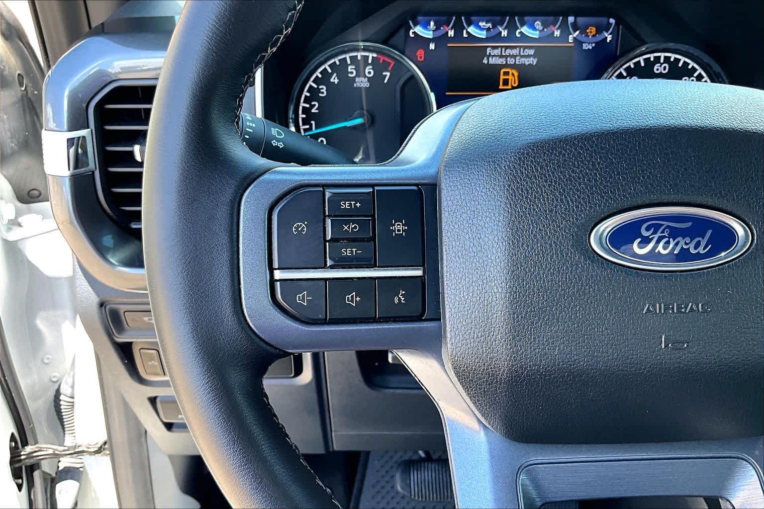Used 2023 Oxford White Ford XLT image 24