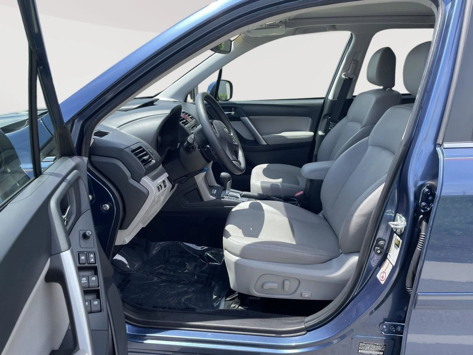 Used 2014 Marine Blue Pearl Subaru 2.5i Limited image 5