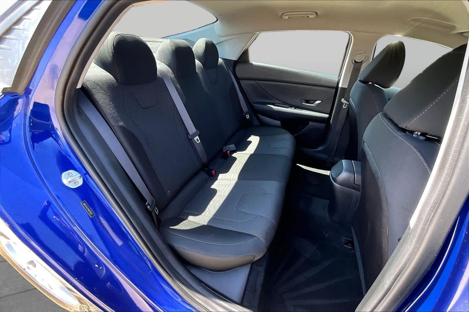 Used 2021 Intense Blue Hyundai SE image 20
