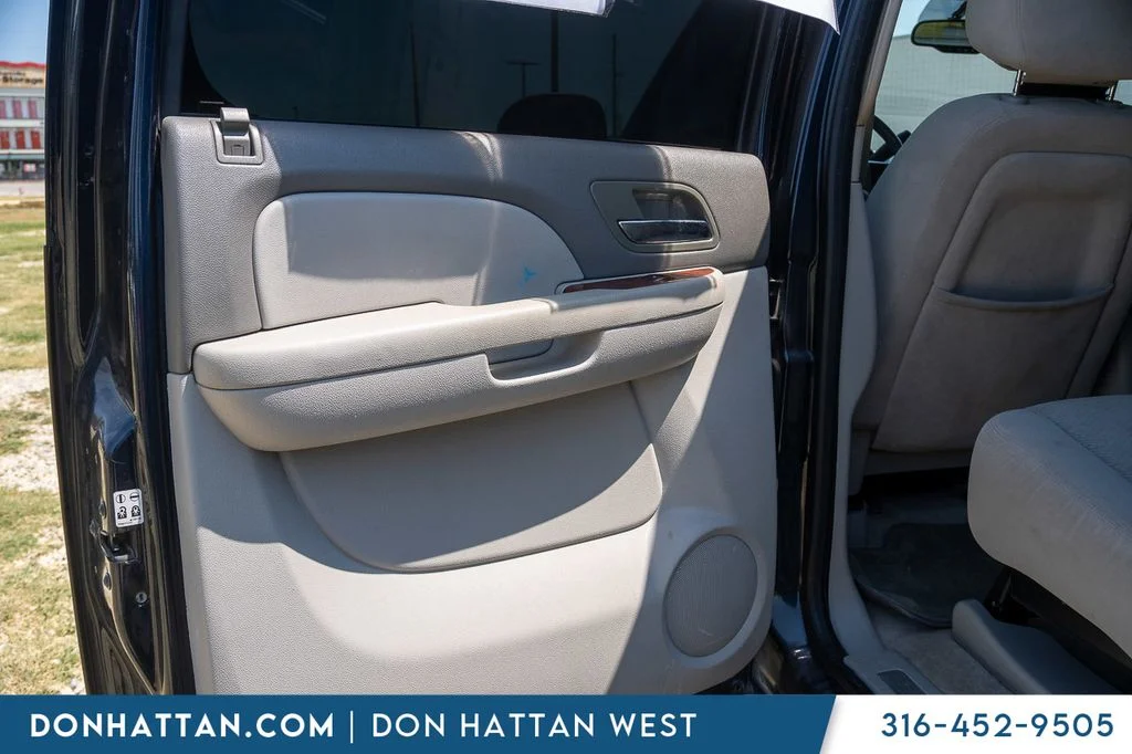 Used 2007 Blue Chevrolet LT image 16