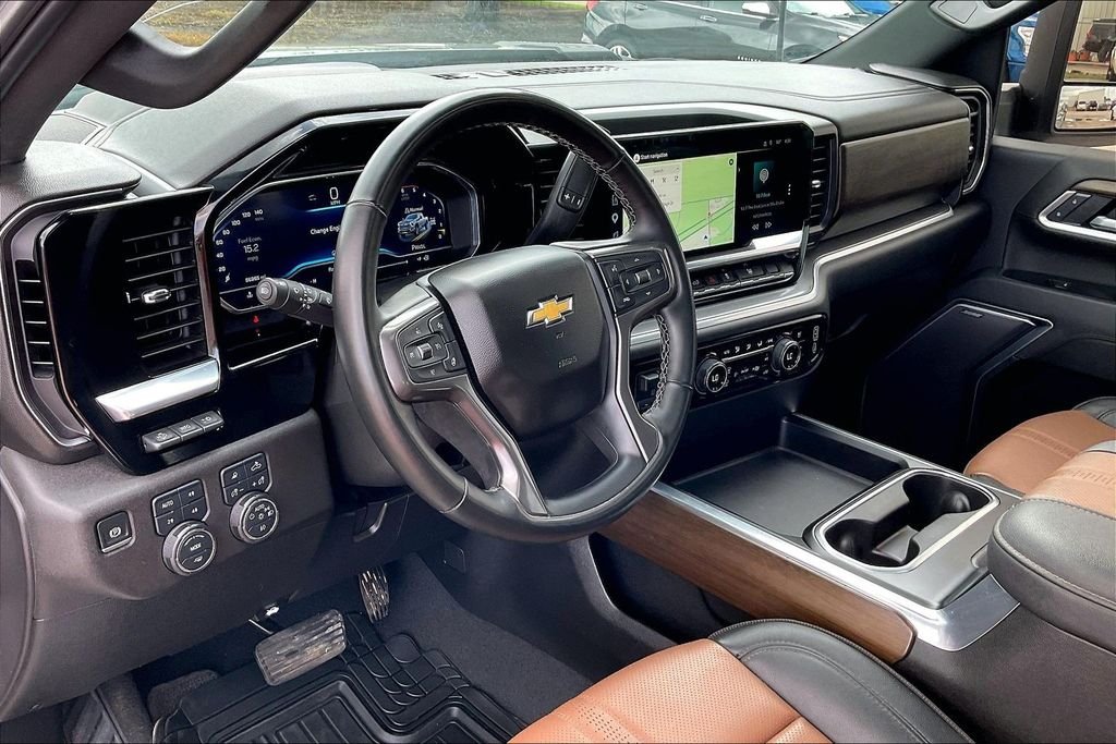 Used 2025 Gray Chevrolet High Country image 14