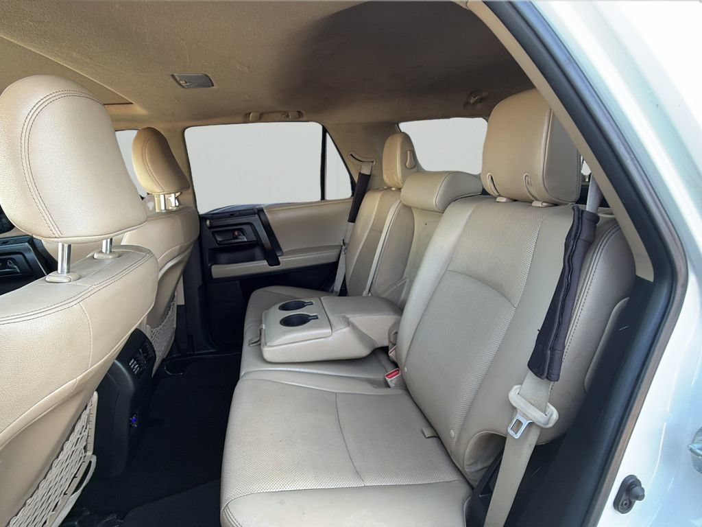 Used 2014  Toyota Limited image 16