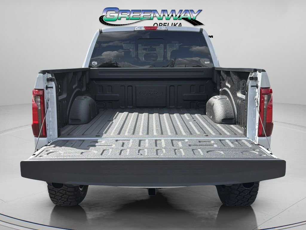 New 2025 White Ford XLT image 24