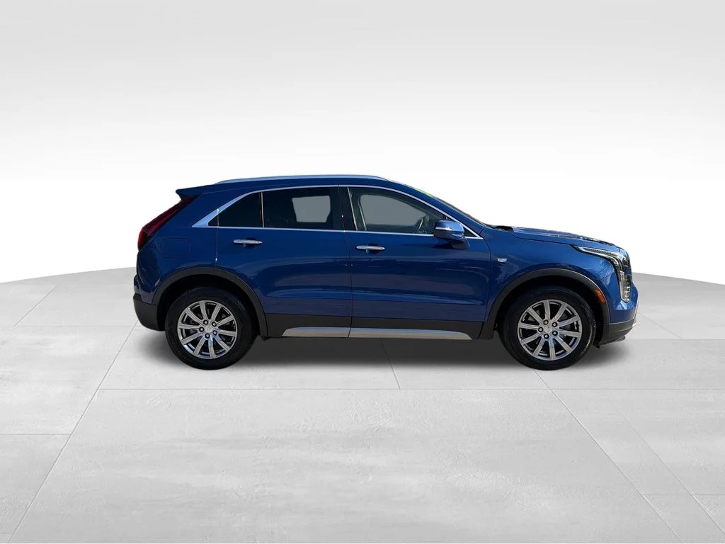 Used 2021  Cadillac Premium Luxury image 9