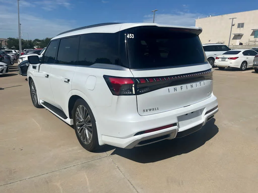 Certified Used 2026 Radiant White INFINITI LUXE image 4
