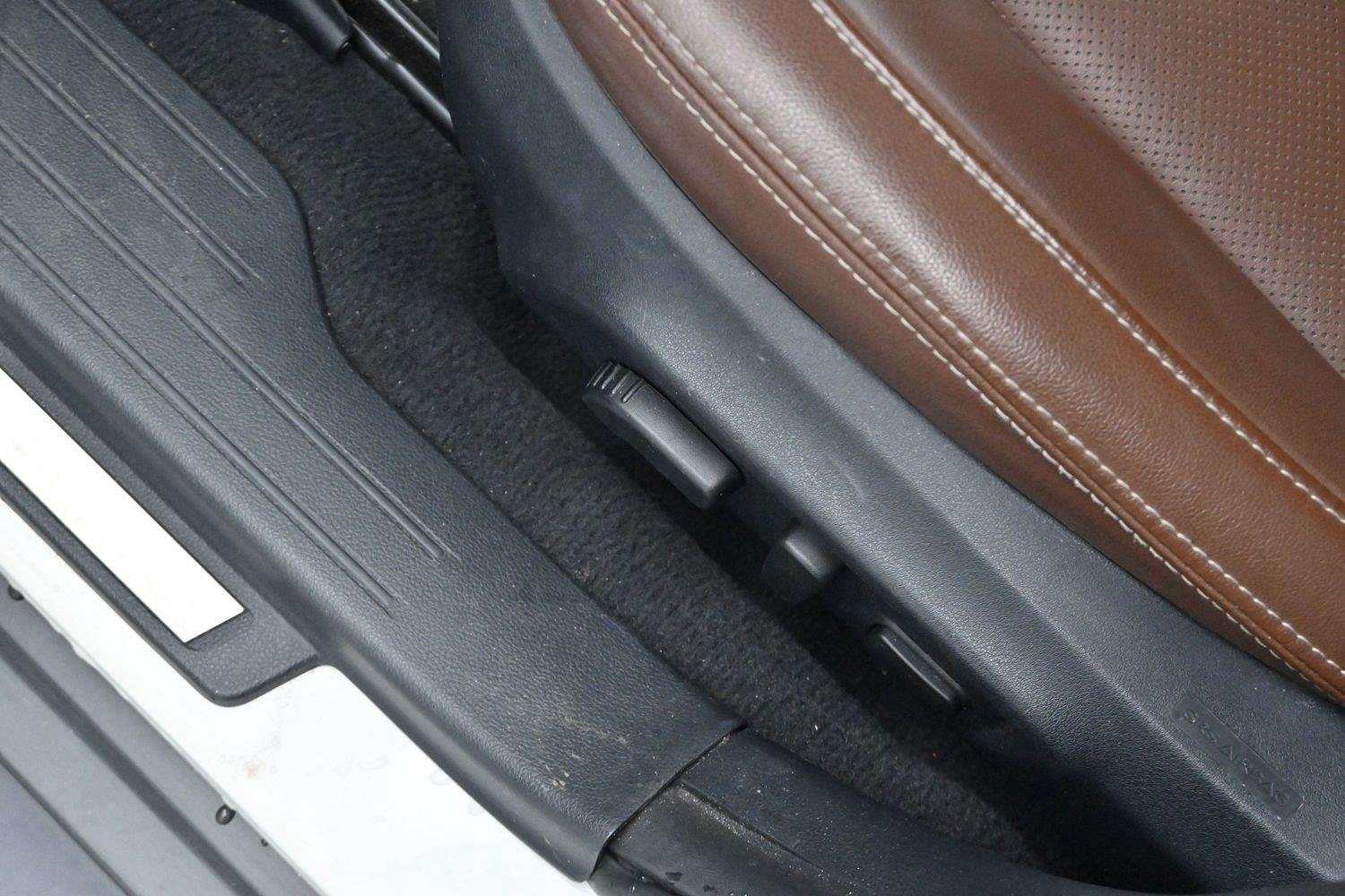 Used 2017 Crystal White Pearl Subaru Touring image 14