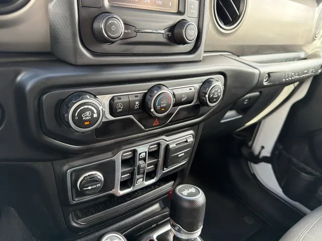 Used 2020 White Jeep Unlimited Sport S image 24