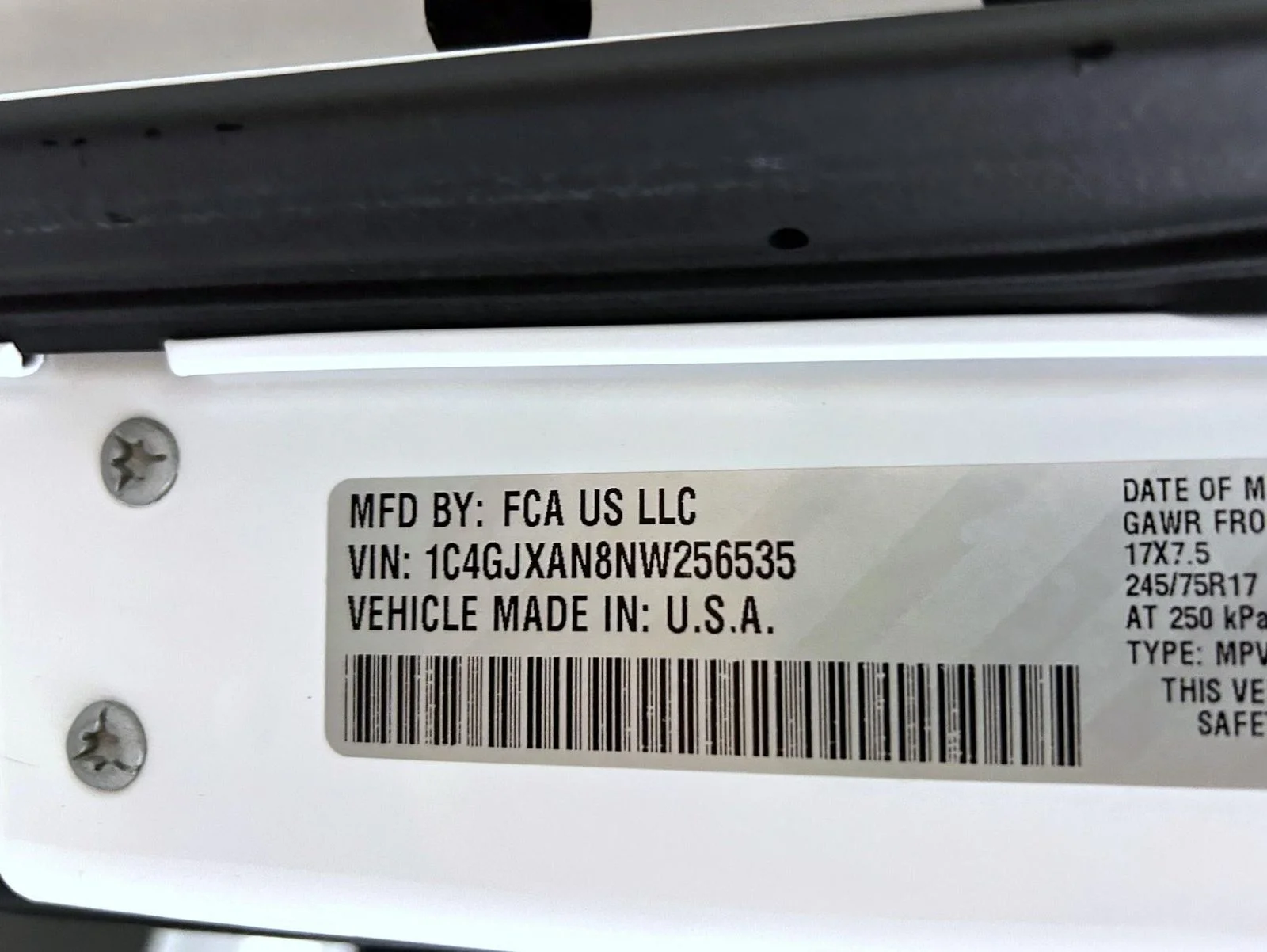 Used 2022 White Jeep Sport S image 21