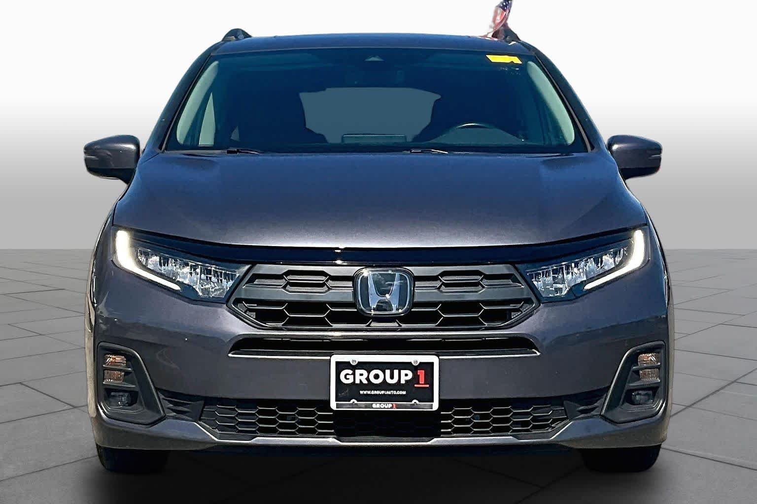 Used 2025 Modern Steel Metallic Honda EX-L image 4