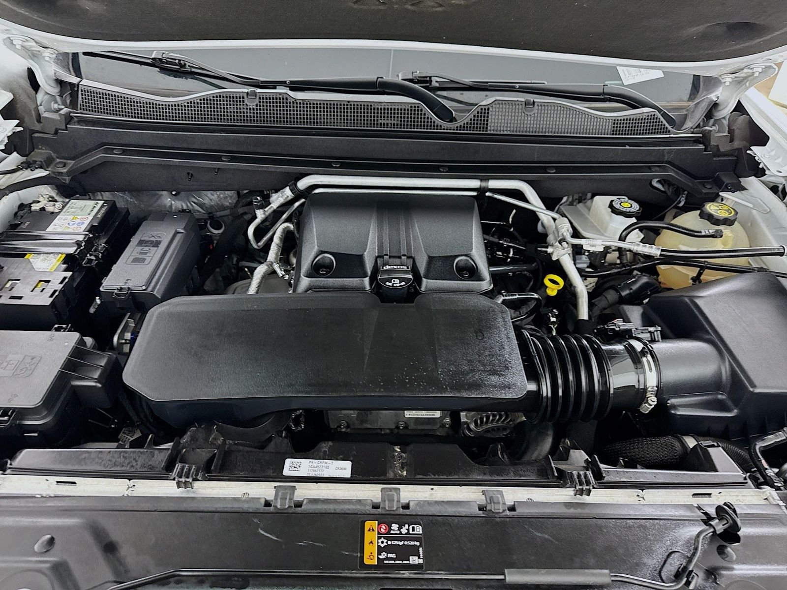 Used 2023 Summit White Chevrolet Z71 image 10