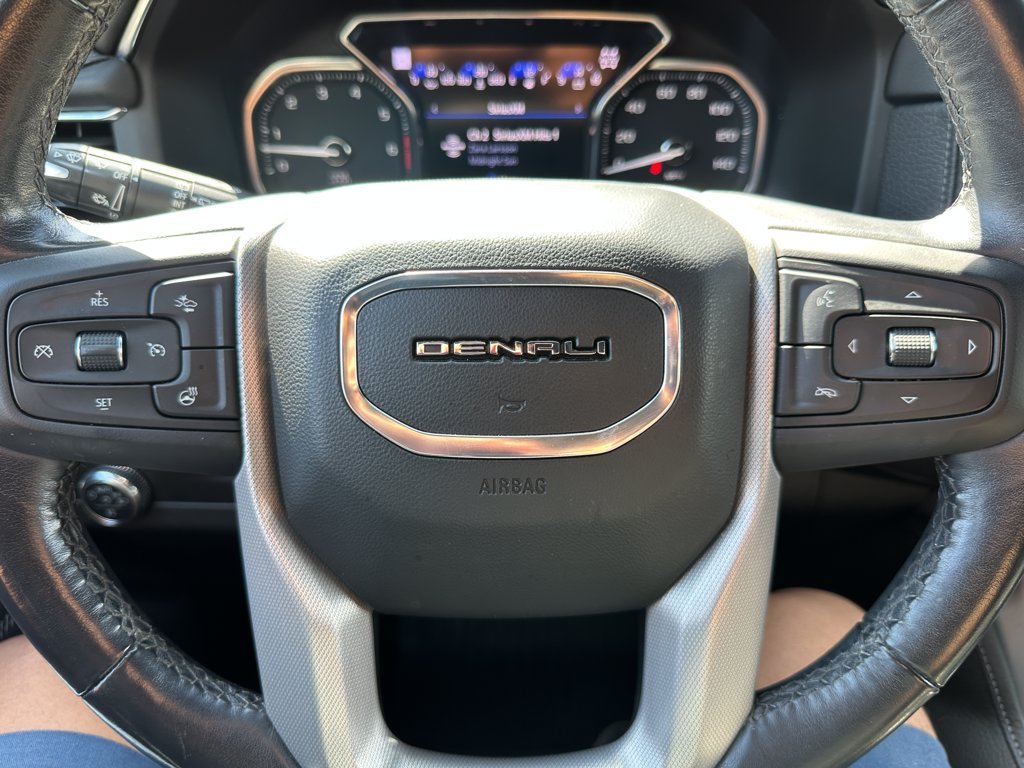 Used 2021 White GMC Denali image 19