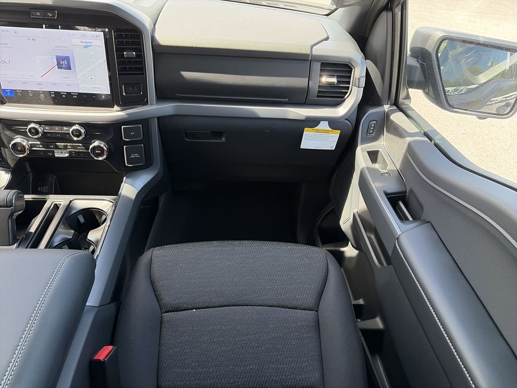 New 2026 Agate Black Metallic Ford XLT image 17