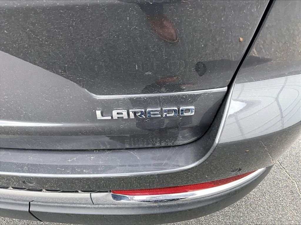 Used 2023 Baltic Gray Metallic Clearcoat Jeep Laredo image 28