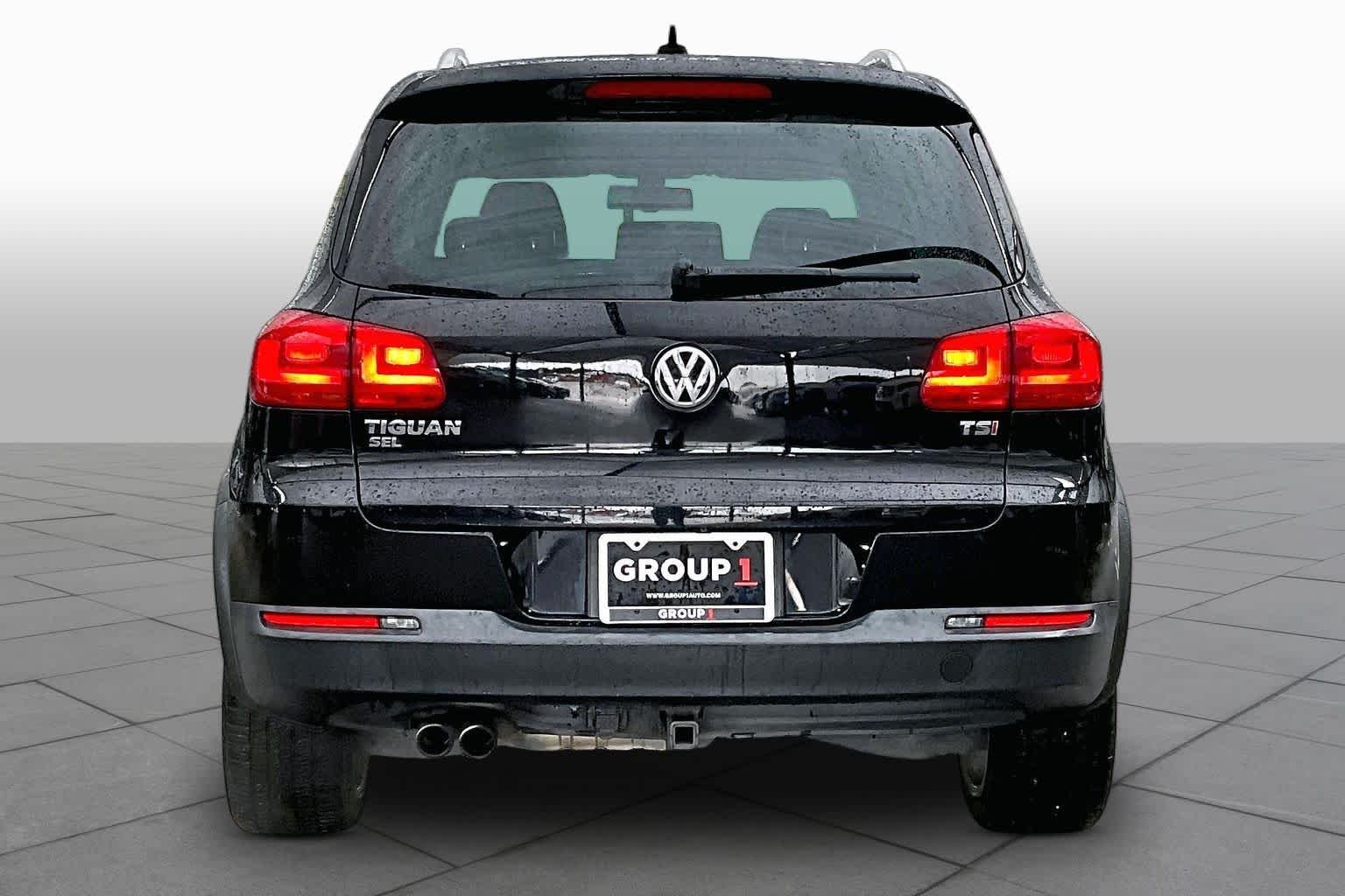 Used 2016 Deep Black Pearl Volkswagen SEL image 5