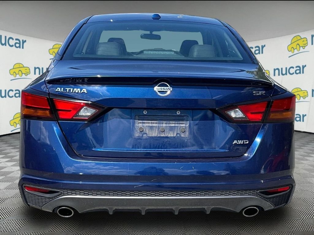 Used 2019 Blue Nissan 2.5 SR image 3