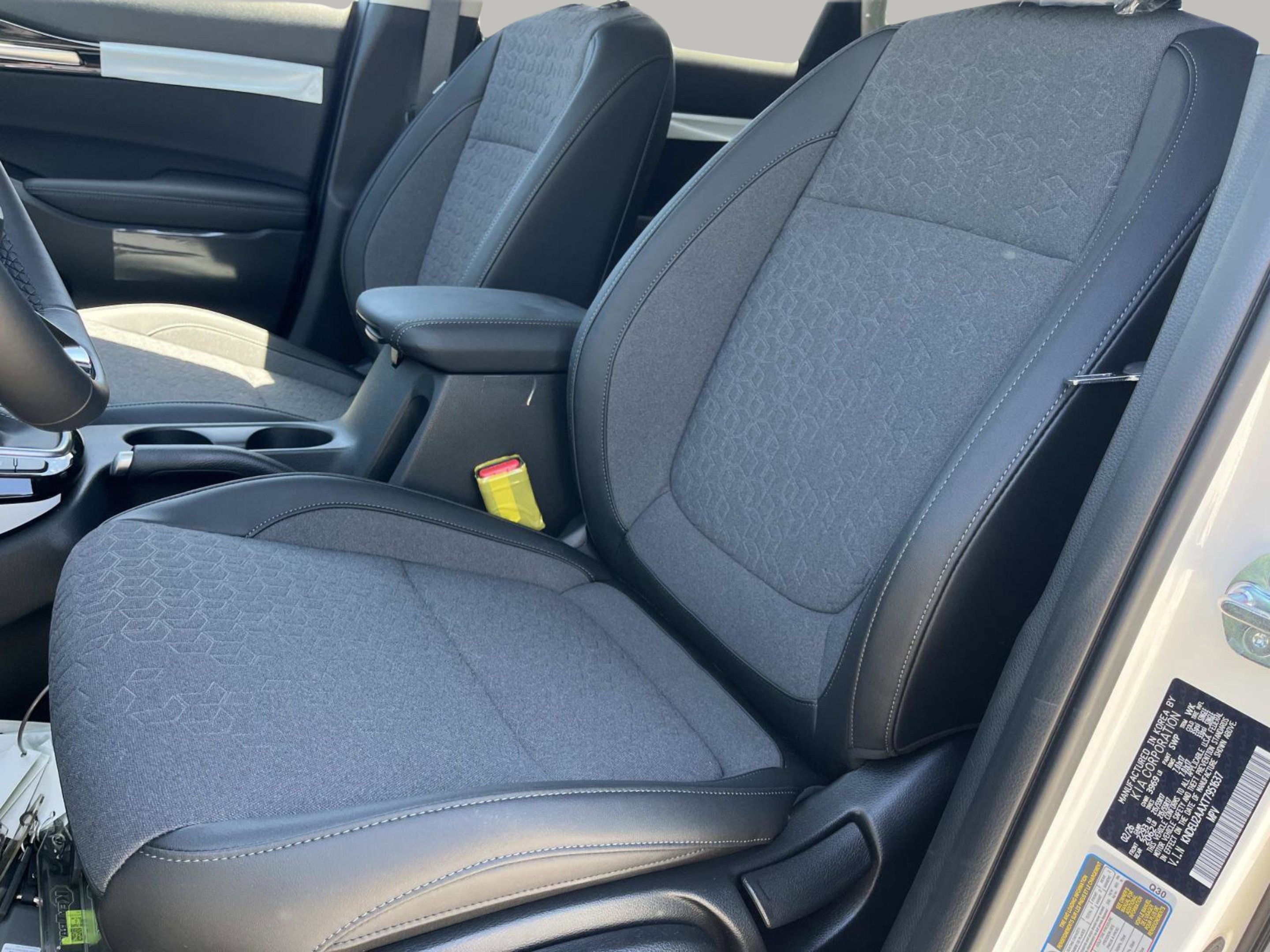 New 2026 Snow White Pearl Kia S image 22