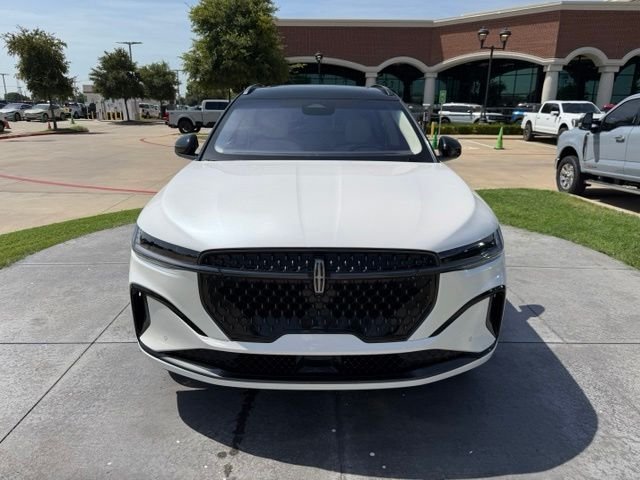 Used 2024 White Lincoln Black Label image 2