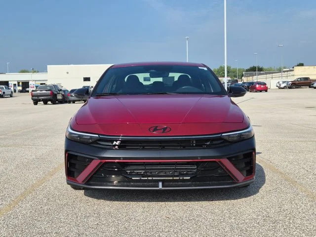 Used 2025 Red Hyundai Base image 2